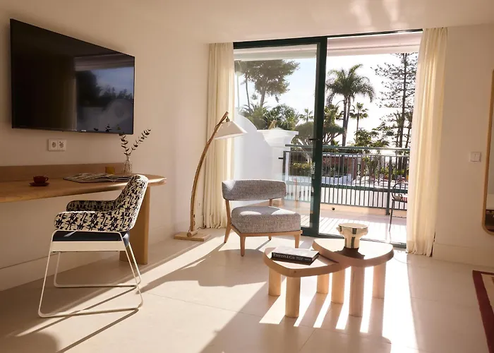 Отель Kimpton Monteros By Ihg